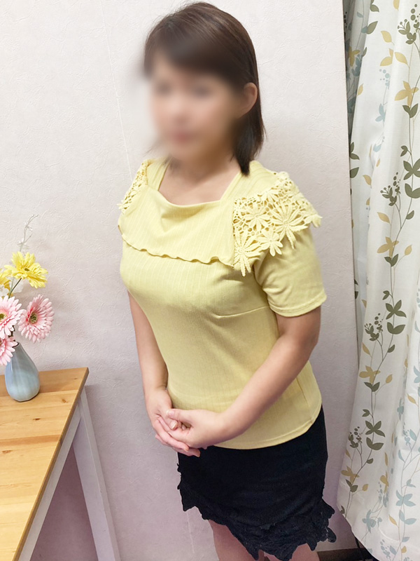 本厚木人妻デリヘル【熟女の風俗最終章 本厚木店】公園　のどか